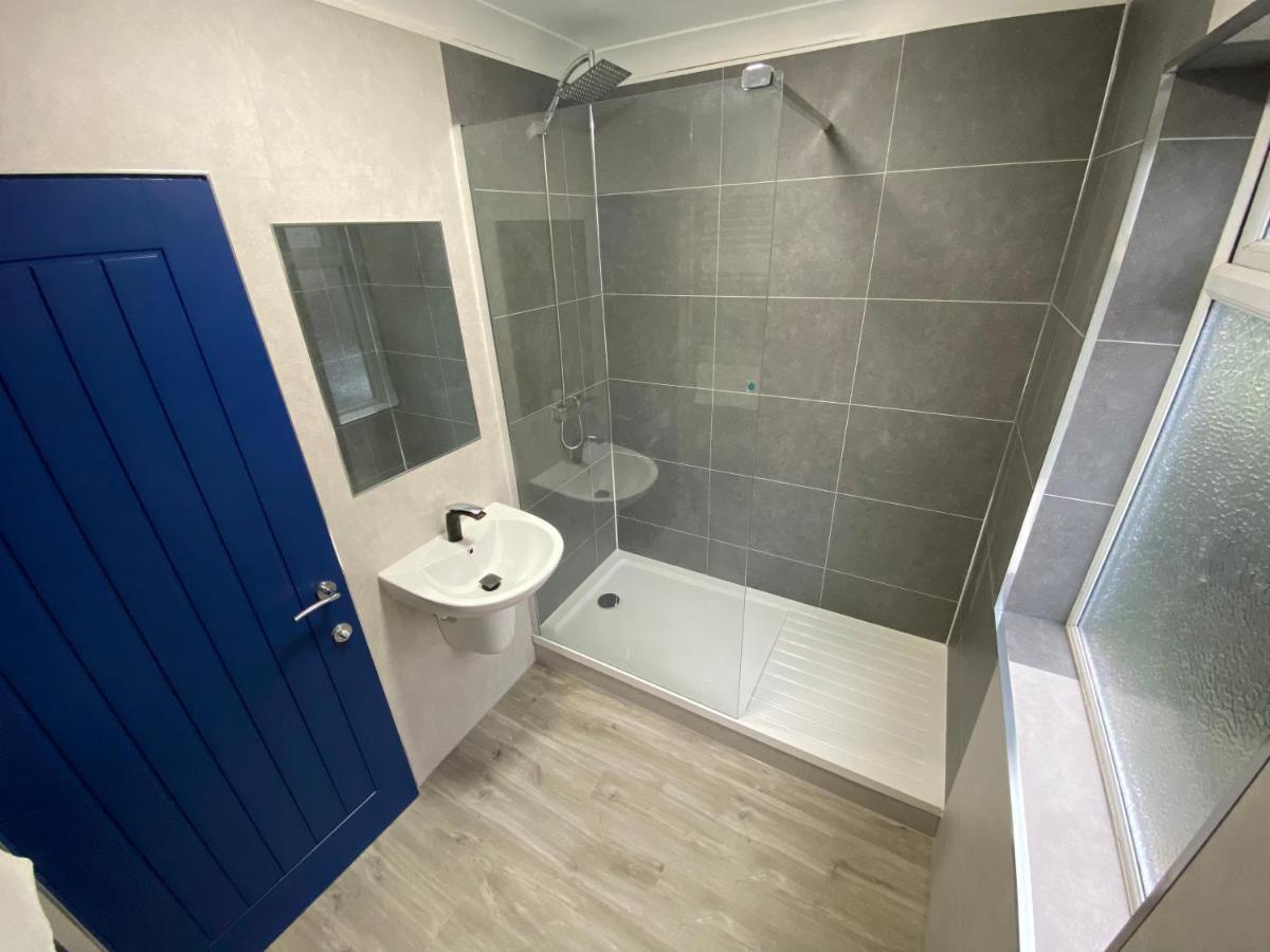Harewood Lodge - Single And Double Rooms Self Serve Apartment King's Lynn Exterior photo